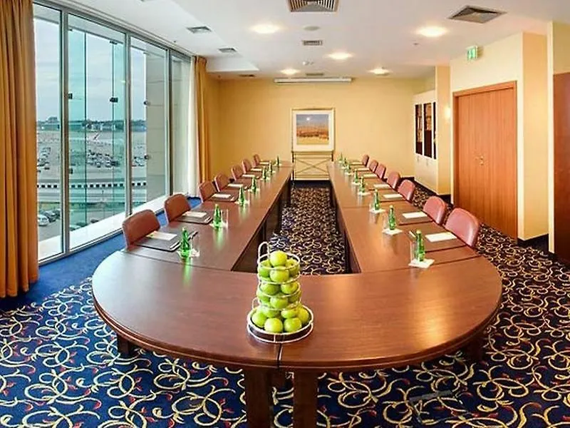 Hotel Courtyard By Marriott Warsaw Airport