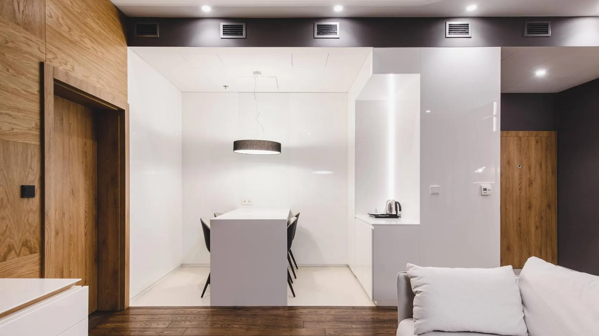 Hotel Courtyard By Marriott Warsaw Airport