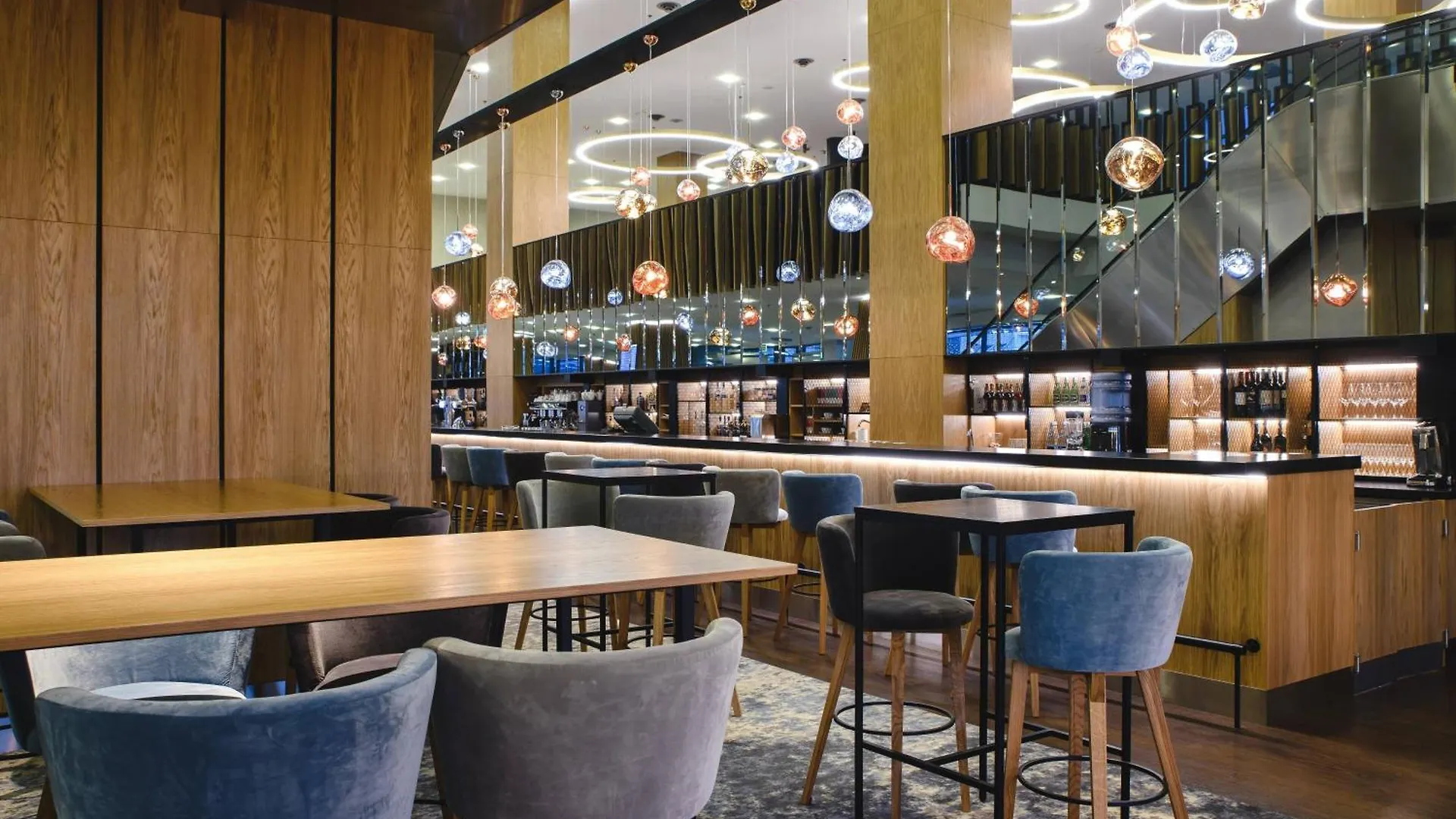 Hotel Courtyard By Marriott Warsaw Airport