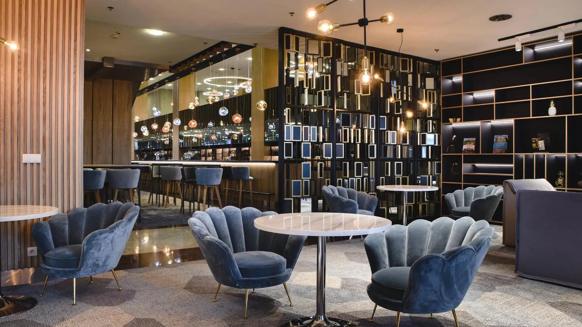 Hotel Courtyard By Marriott Warsaw Airport