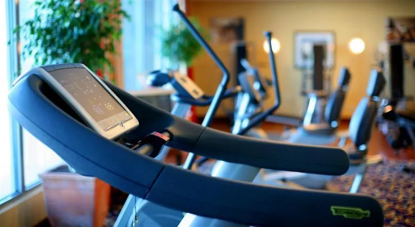 ****  Courtyard By Marriott Warsaw Airport Hotel Polónia