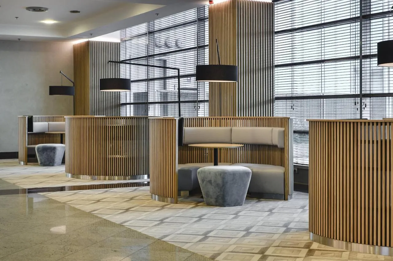 Courtyard By Marriott Warsaw Airport Hotel