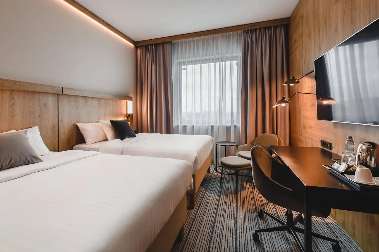 Courtyard By Marriott Warsaw Airport Hotel